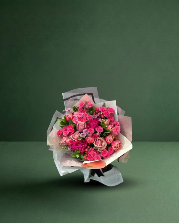 Karışık Renkli Gül Aranjmanı