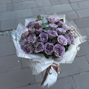 21'li Lila Gül Aranjmanı tulips