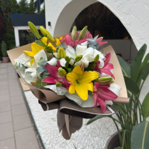 Lilyum aranjmanı colorfull